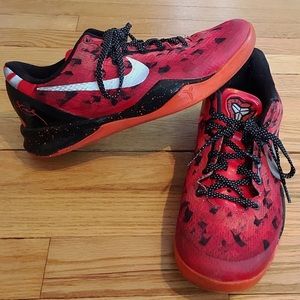 Nike Women’s: Kobe 8 System | 555035 600